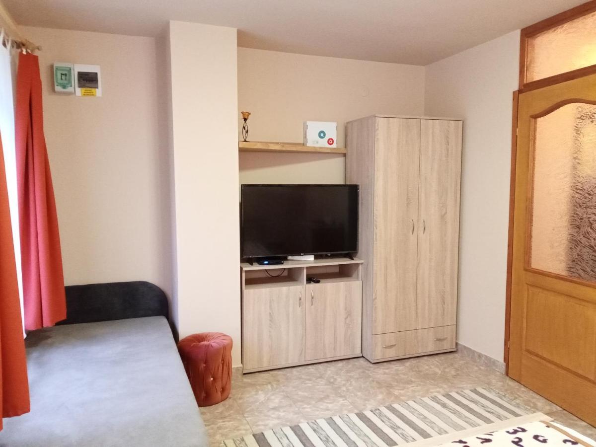 Hajdúszoboszló Eva Vendeghaz Guesthouse מראה חיצוני תמונה