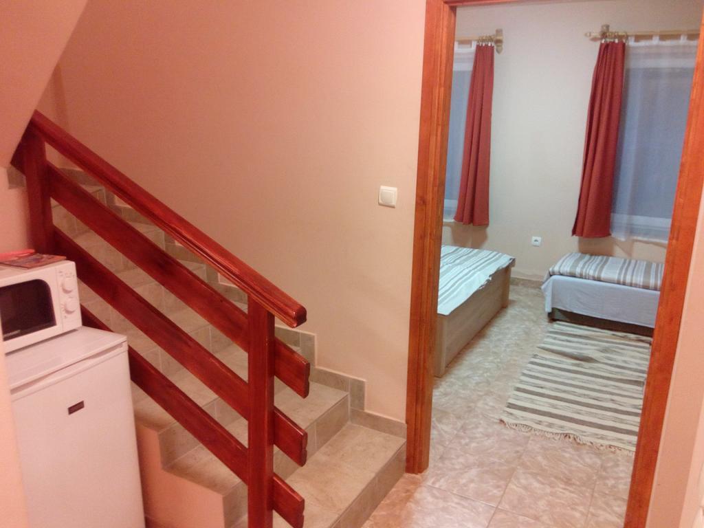 Hajdúszoboszló Eva Vendeghaz Guesthouse מראה חיצוני תמונה