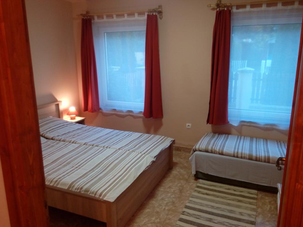 Hajdúszoboszló Eva Vendeghaz Guesthouse מראה חיצוני תמונה
