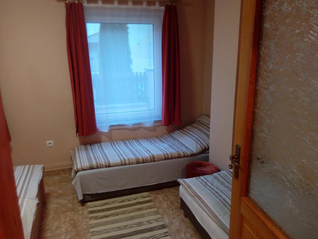 Hajdúszoboszló Eva Vendeghaz Guesthouse מראה חיצוני תמונה