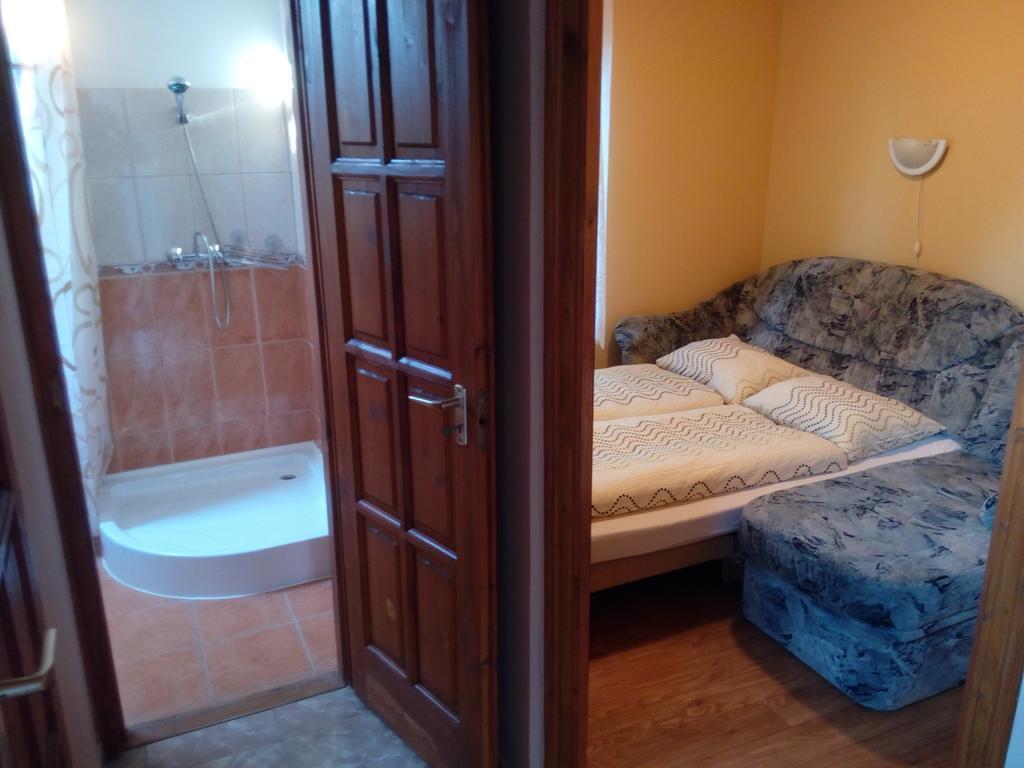 Hajdúszoboszló Eva Vendeghaz Guesthouse מראה חיצוני תמונה
