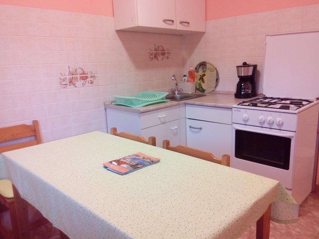 Hajdúszoboszló Eva Vendeghaz Guesthouse מראה חיצוני תמונה