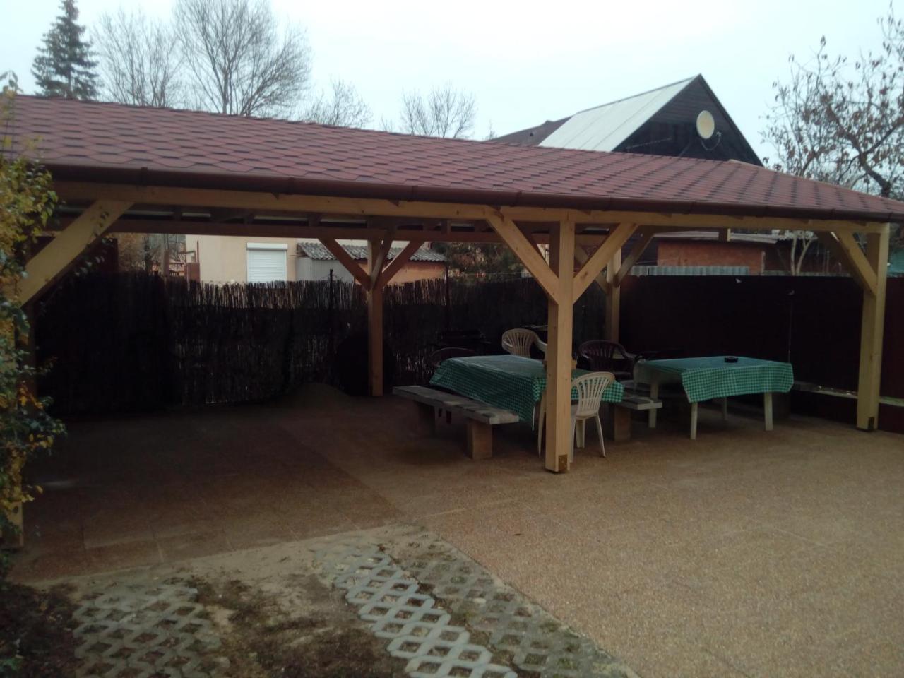 Hajdúszoboszló Eva Vendeghaz Guesthouse מראה חיצוני תמונה